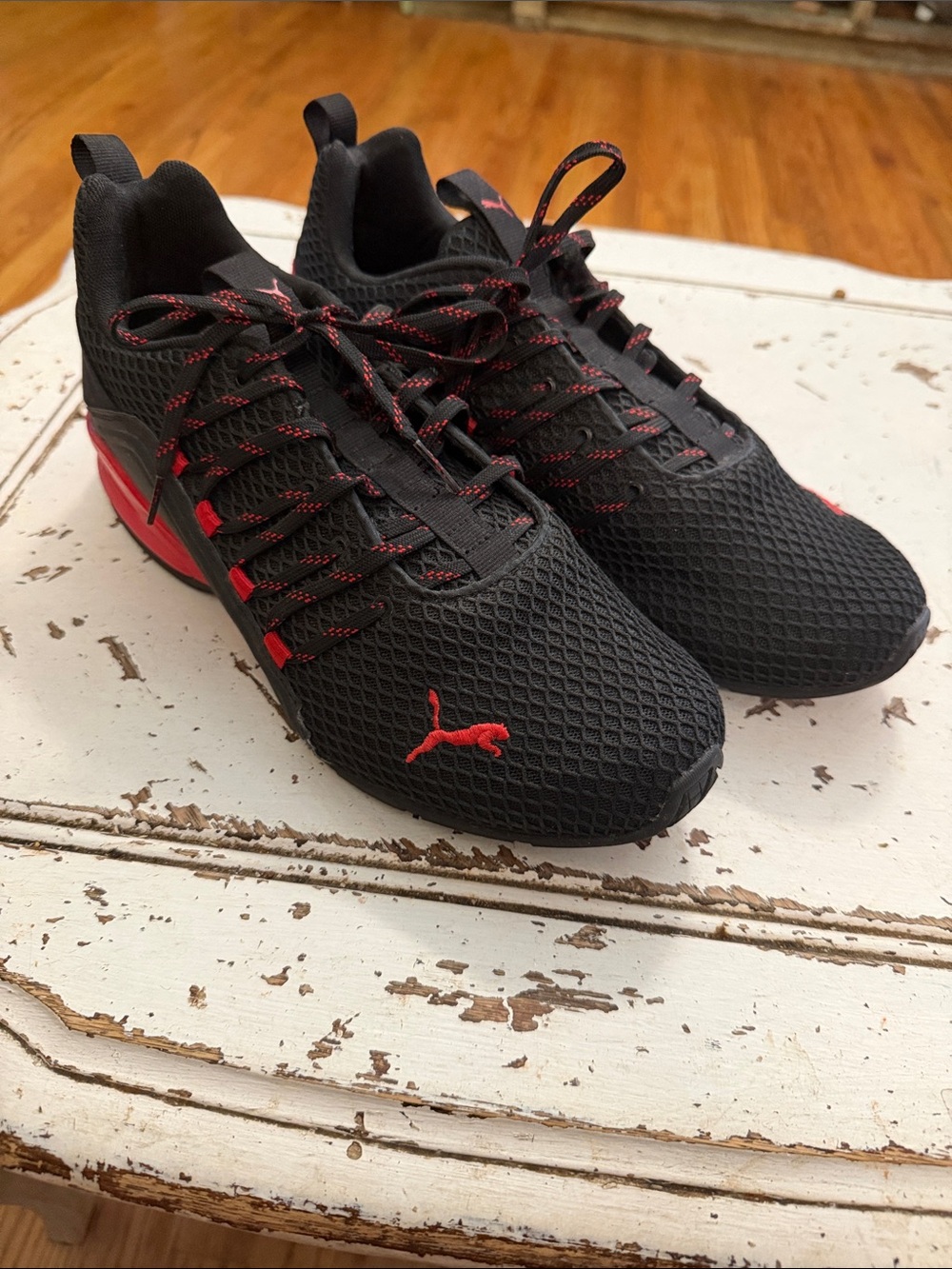 Puma Axelion Spark "Black High Risk Red"